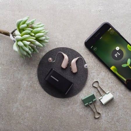 سمعک به افراد کم شنوا چه کمکی می کند