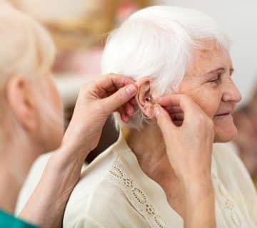 عوامل بروز كم شنوايی